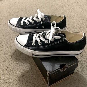 Black and white converse